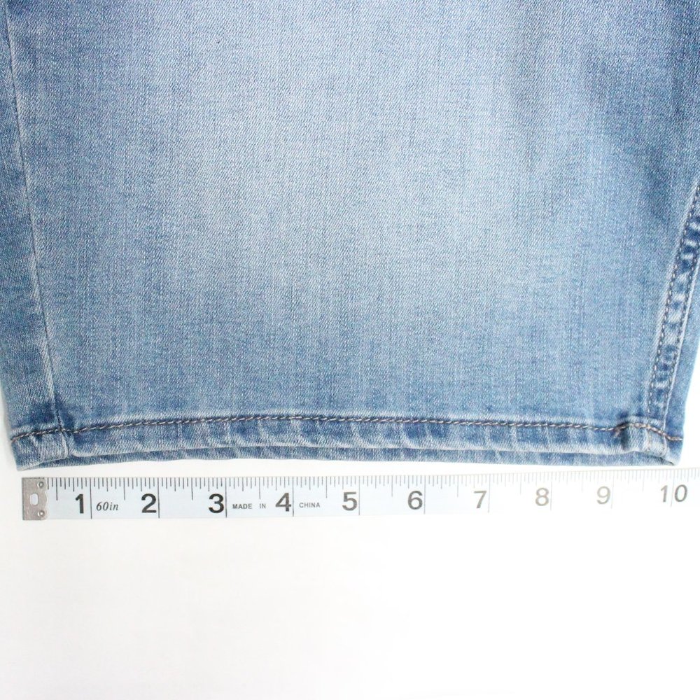 Women's Lee Mid Rise Bermuda Shorts Size 14 - Picture 9 of 14